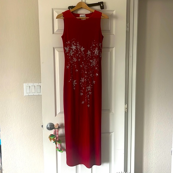 Red Sleeveless Evening Dress w Silver Embroidered Floral Front Vintage Ball gown - Picture 1 of 7